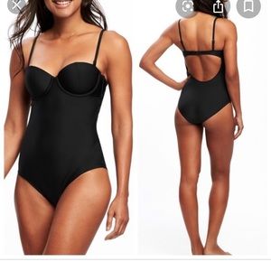 Black 1-piece swimsuit